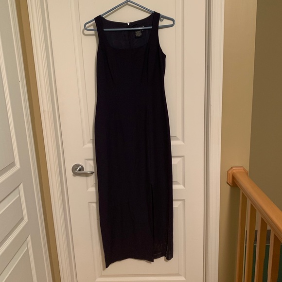 Dress - Picture 1 of 3